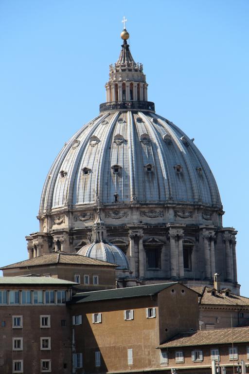La Rosa del Vaticano Roma Exterior foto