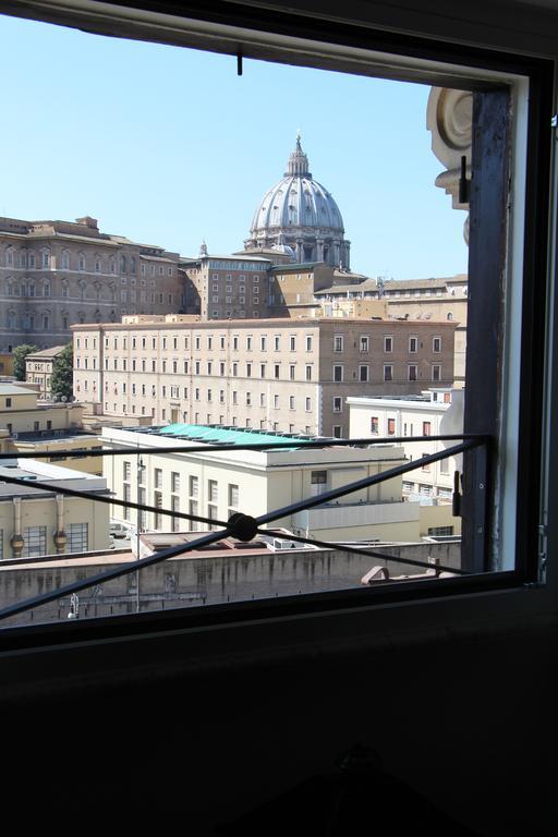 La Rosa del Vaticano Roma Exterior foto