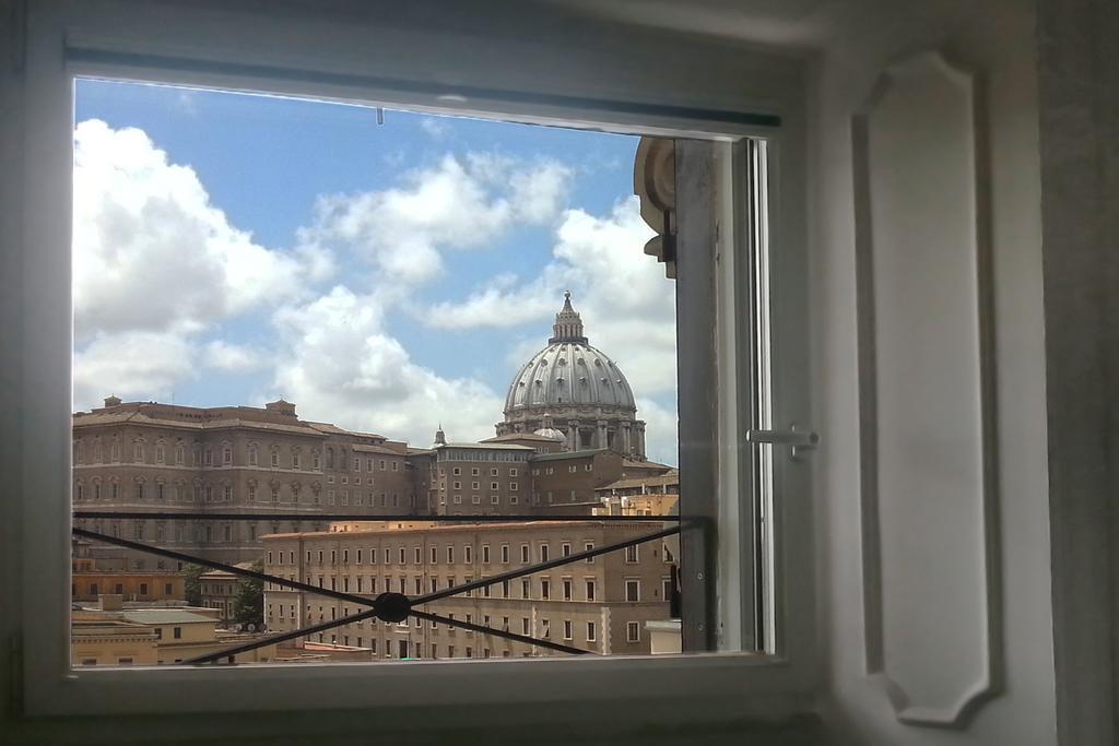 La Rosa del Vaticano Roma Exterior foto